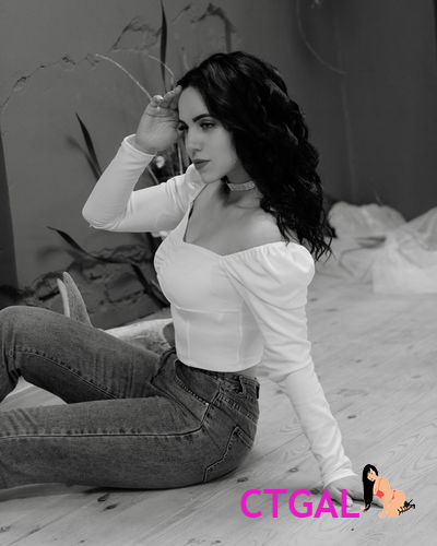 Varsha Call Girl In Patna With Sexy Photos 0